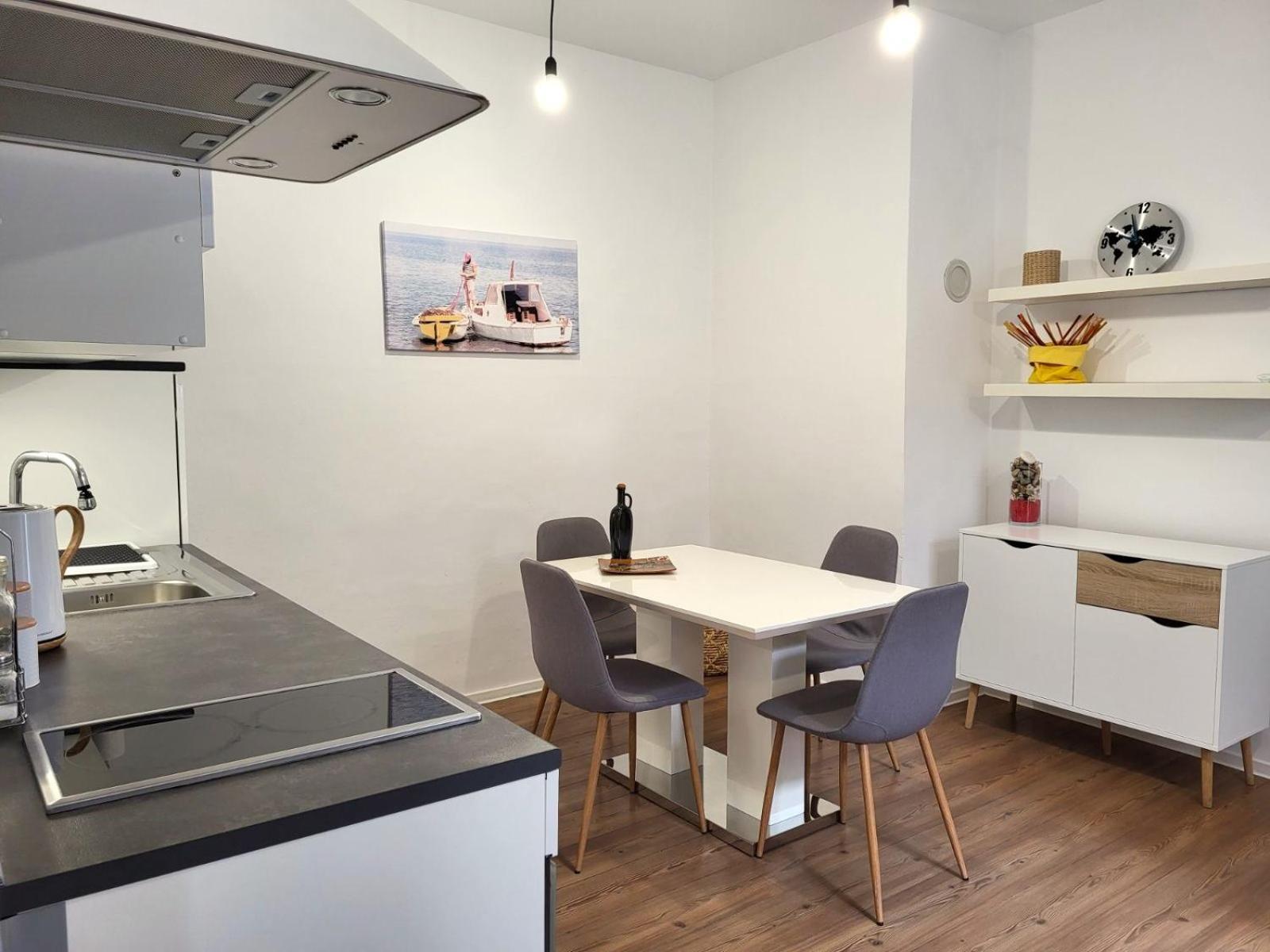 Holiday Home Blue Door In Pula Luaran gambar
