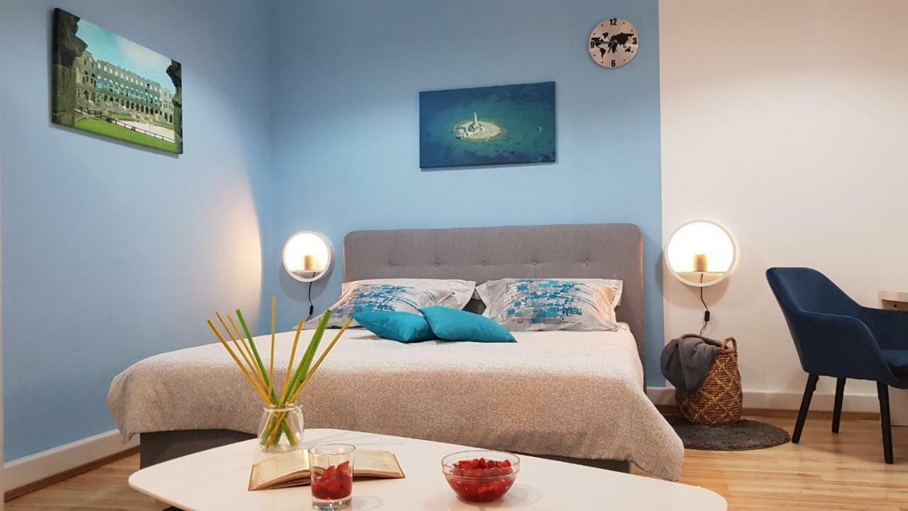 Holiday Home Blue Door In Pula Luaran gambar