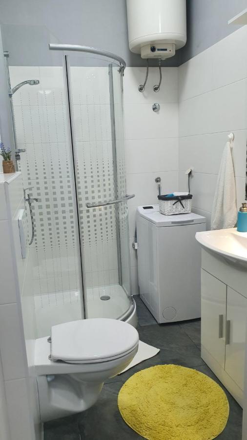 Holiday Home Blue Door In Pula Luaran gambar